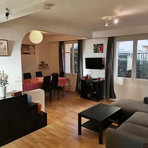 Big Ground Floor 2 Bedrooms Flat In A Quiet Building & Neighborghood Appartement Marseille